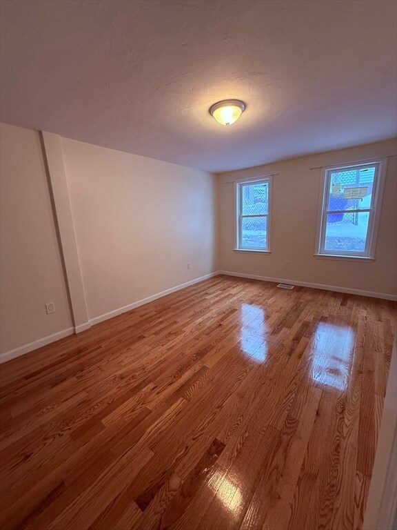 Building Photo - 207 Harvard St