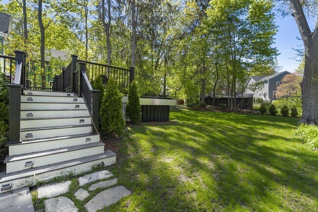 Building Photo - 265 Jackson St