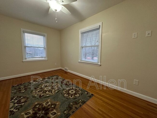 Building Photo - 35 Olivette Rd