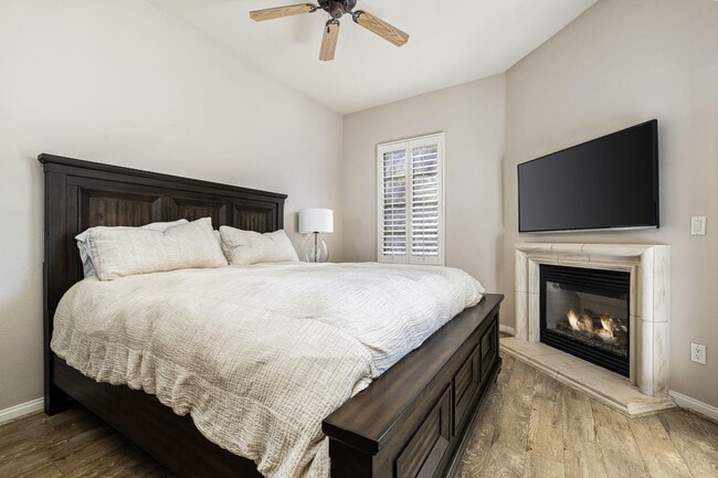 Building Photo - 48416 Legacy Dr