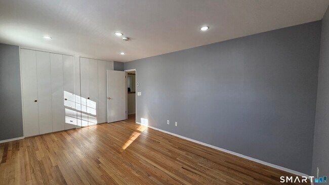 Building Photo - 1193 Hope St