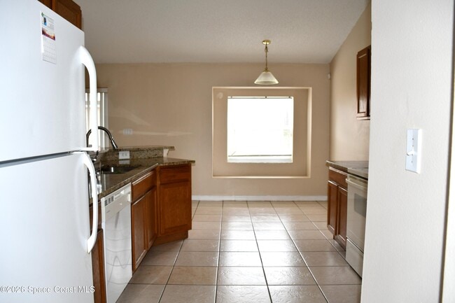 Building Photo - 995 Black Coral Ave NW