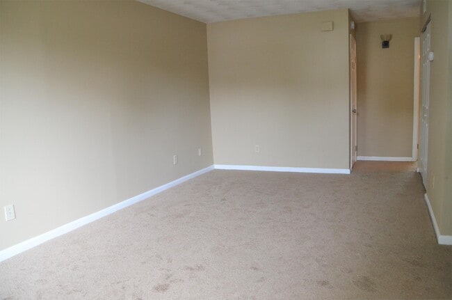 Building Photo - 5509 Lynbrook Landing