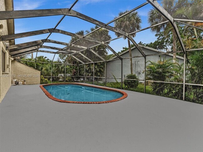 Building Photo - 8813 NW Paradise Ct