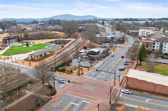 Building Photo - 2790 Sardis St