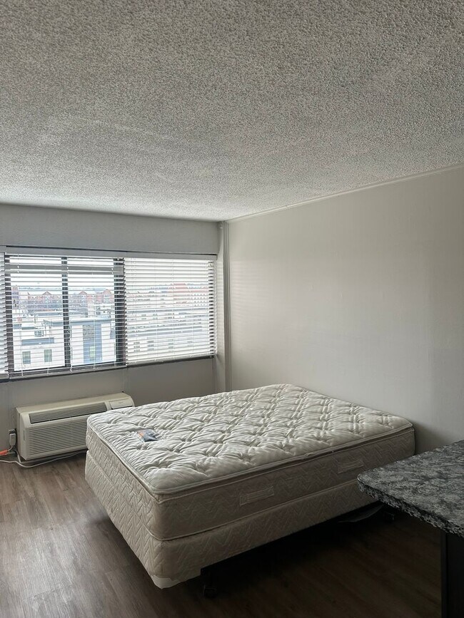 Building Photo - University Towers Unit 601: Studio Apartment ready for AUGUST 2026 move in! $1200 per Month