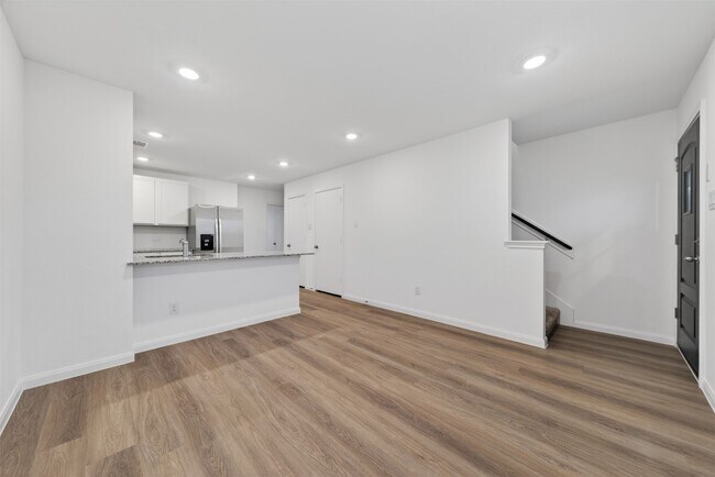 Building Photo - 12227 Shield Crest Ct