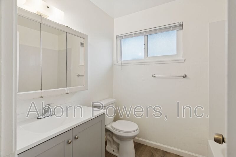 Building Photo - 1215 Williams Way