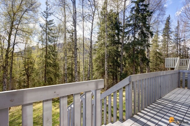 Building Photo - Beautiful 3-Bedroom Half Duplex in Eagle R...