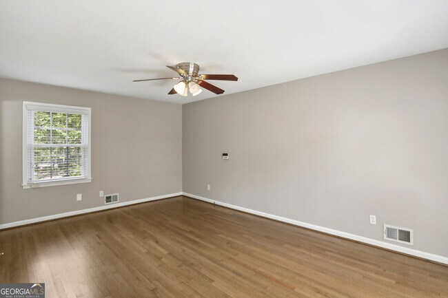 Building Photo - 5224 N Peachtree Rd