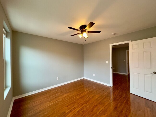 Building Photo - Charming 3 Bedroom/2.5 Bathroom Townhome in Greektown, MD!