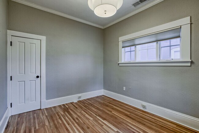 Building Photo - Exceptional 3 Bedroom Home with office & detached flex space