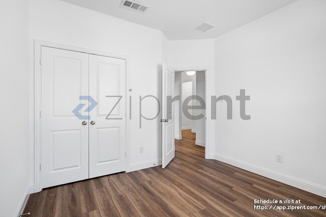 Building Photo - 2900 Long Slope Rd