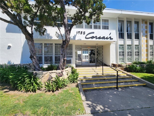 Building Photo - 1732 N Harvard Blvd