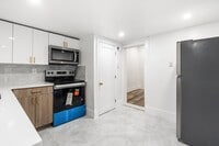 Building Photo - 150 N Redfield St