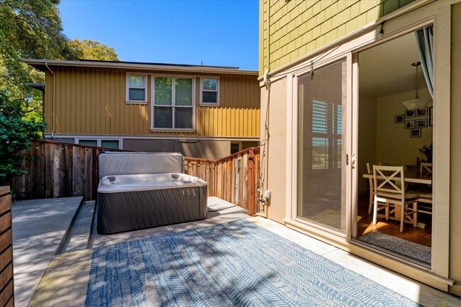 Building Photo - 912 Lundy Ln