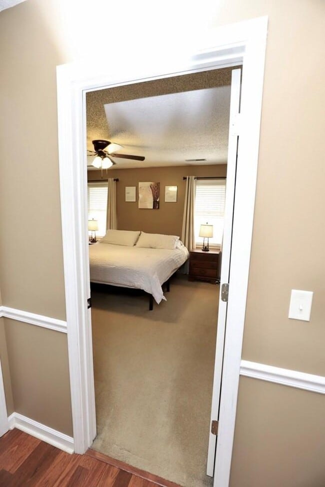 Building Photo - 2415 Edmunds Dr