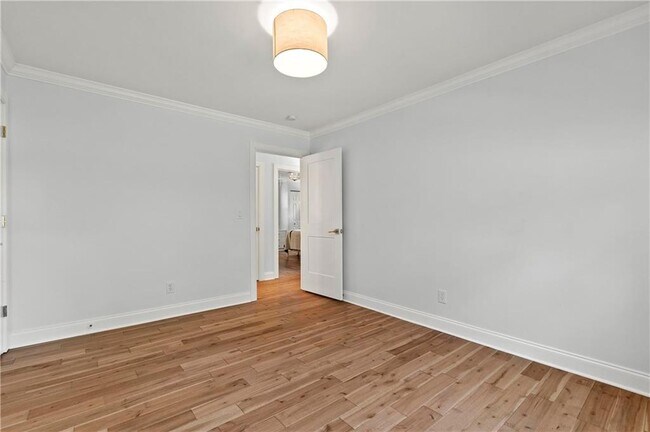 Building Photo - 4820 Powers Ferry Rd NW