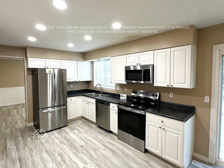 Building Photo - 660 S Joplin St