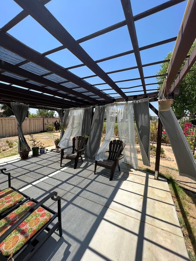 Building Photo - 5916 Sucre Pl