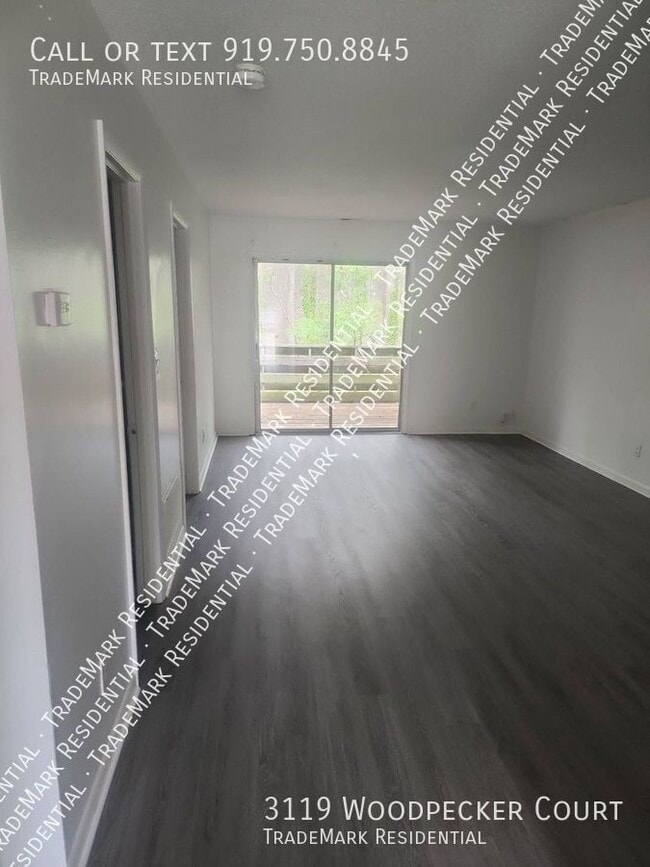 Building Photo - 3119 Woodpecker Ct