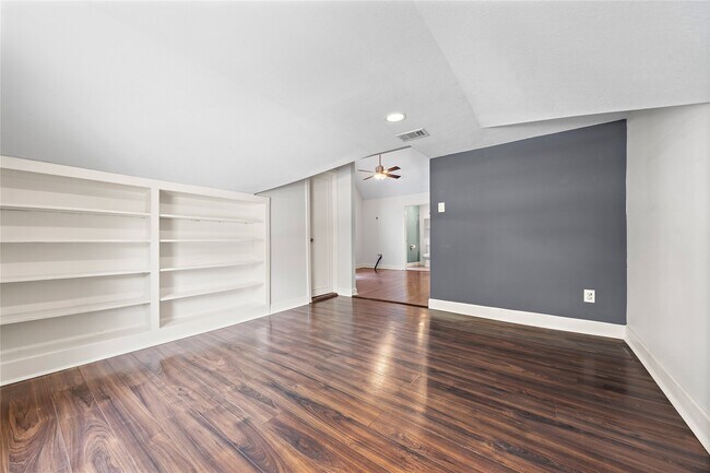 Building Photo - 2413 Emancipation Ave