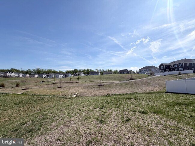 Building Photo - 2835 Bridgewater Dr