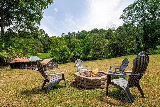 Building Photo - 644 Gladdens Creek Rd