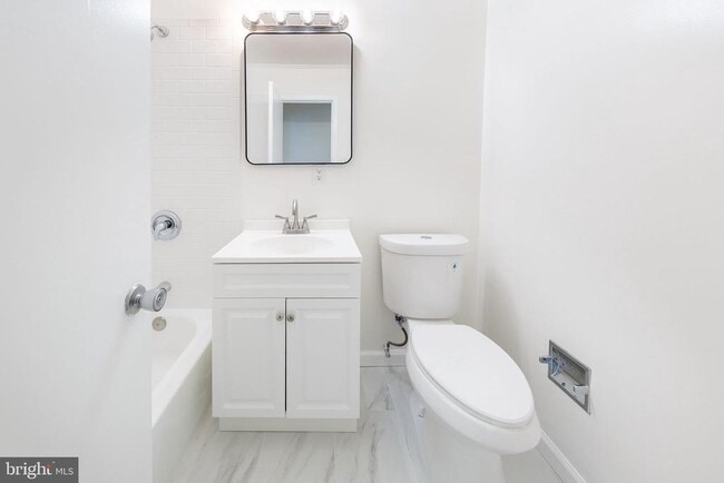 Building Photo - 2232 Southgate Square