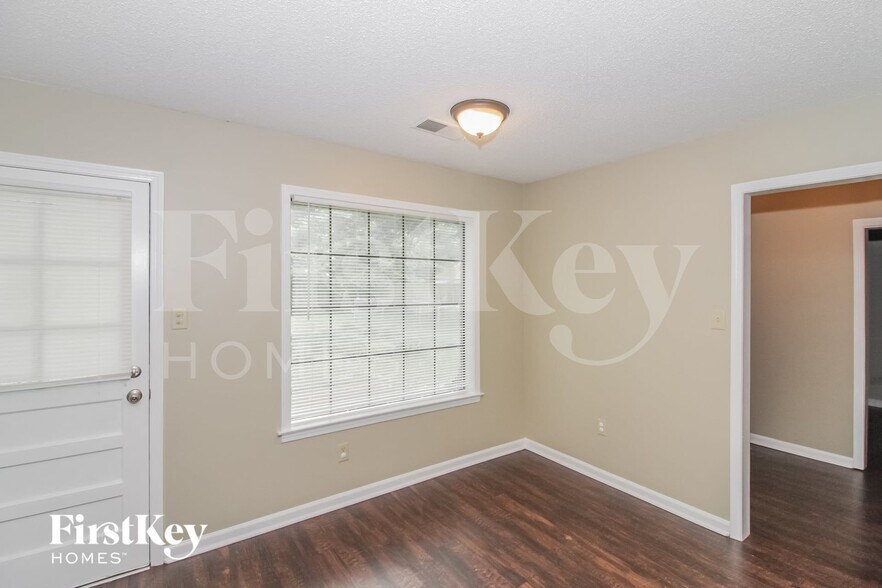 Building Photo - 7161 Oak Chase Ln