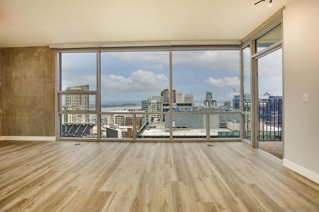 Building Photo - 321 Tenth Ave