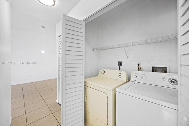 Building Photo - 7570 NW 173rd Ln