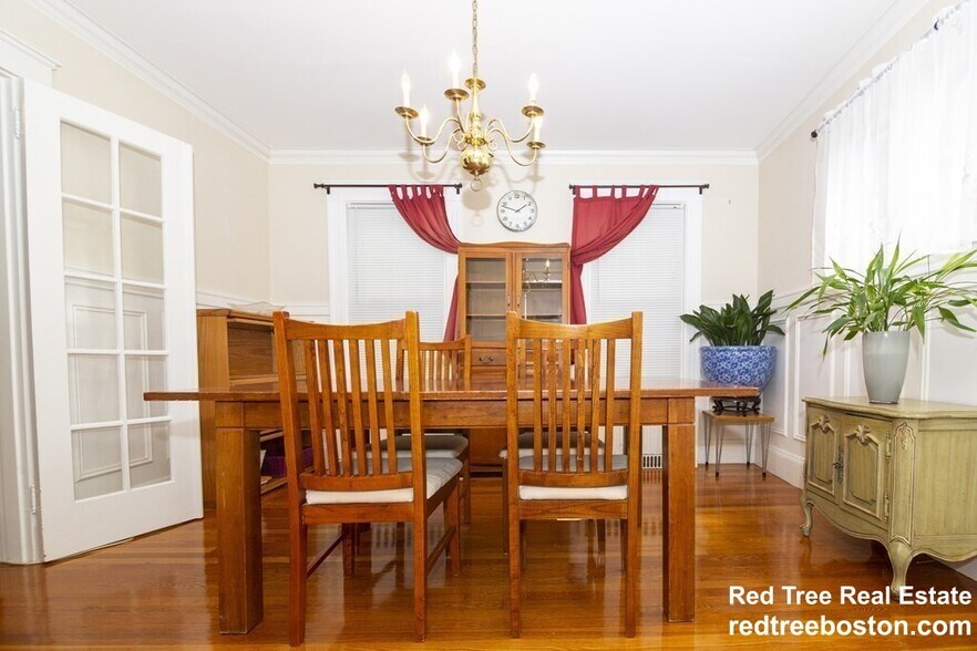 Building Photo - 118 Elgin St