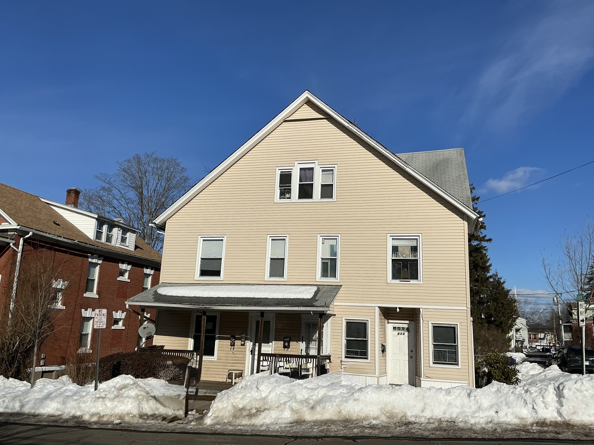 Building Photo - 518 High St