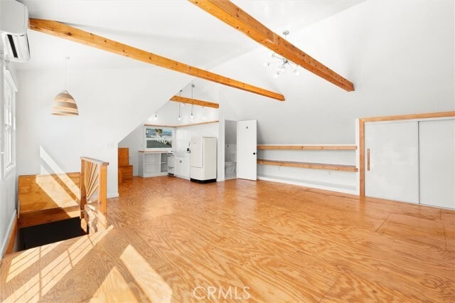 Building Photo - 242 W 17th St