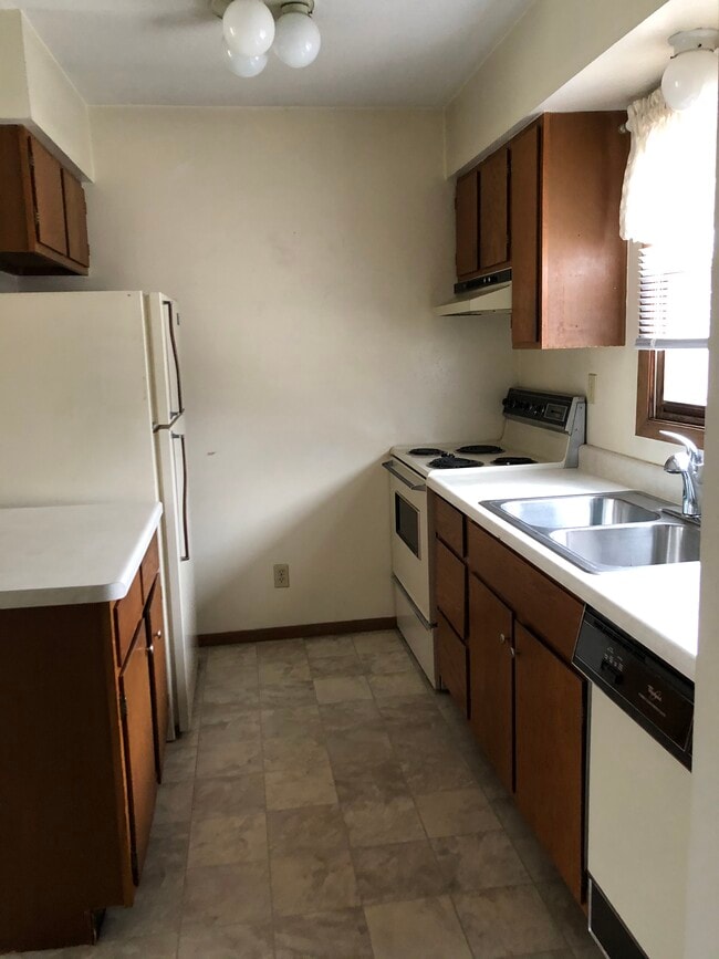 Building Photo - 1220 Kirstin Ct