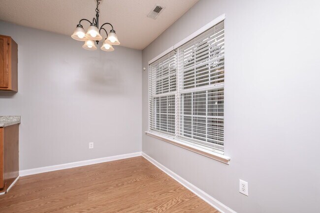 Building Photo - 8108 Inverbrass Ct