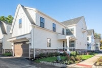 Building Photo - 14 Willow Ln