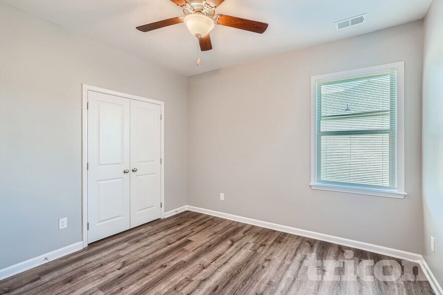 Building Photo - 173 Cattail Ln