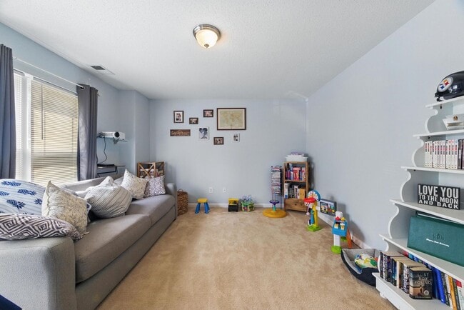 Building Photo - 985 Hollymeade Cir