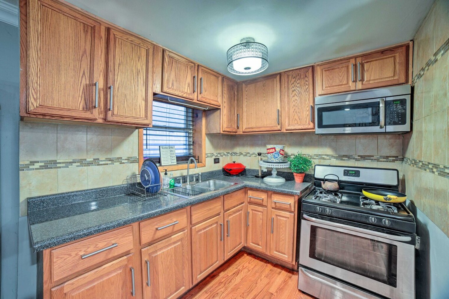 Building Photo - 703 S Central Park Ave