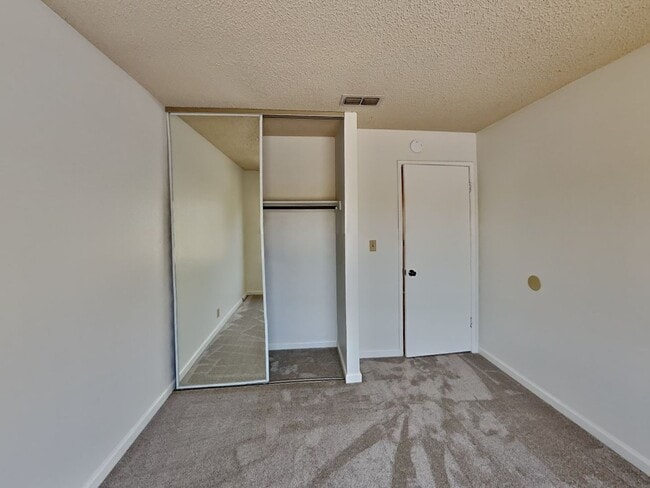 Building Photo - Antioch 3 Bedroom/2.5 Bathroom Home Availa...