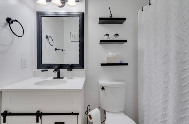 Building Photo - 3302 Comstock Rd