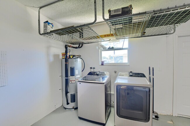 Building Photo - 2334 Timbercreek Cir NW