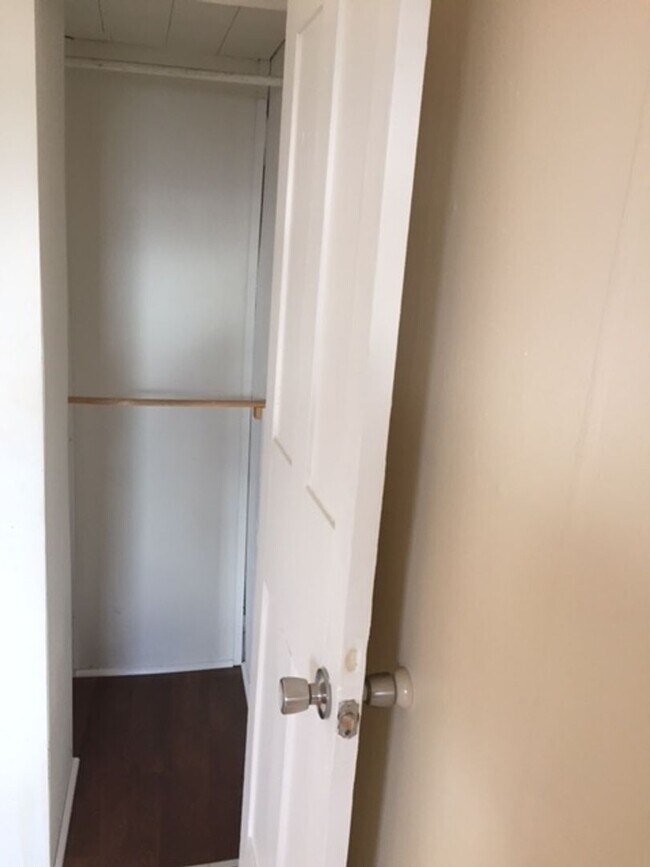 Building Photo - 209 S Main St