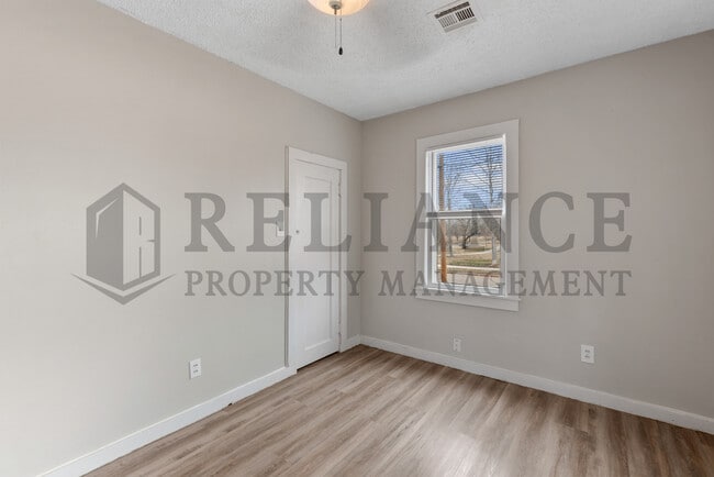 Building Photo - 5111 W Robinson St