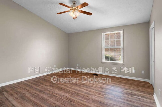 Building Photo - 113 Lakebrink Dr