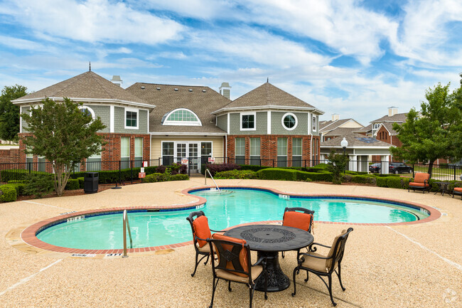 Sparkling Swimming Pool - Tower Ridge Apartments