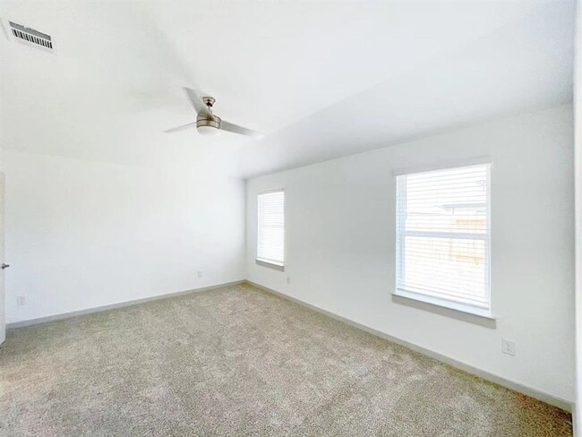 Building Photo - 18815 Oswin Haven Ln