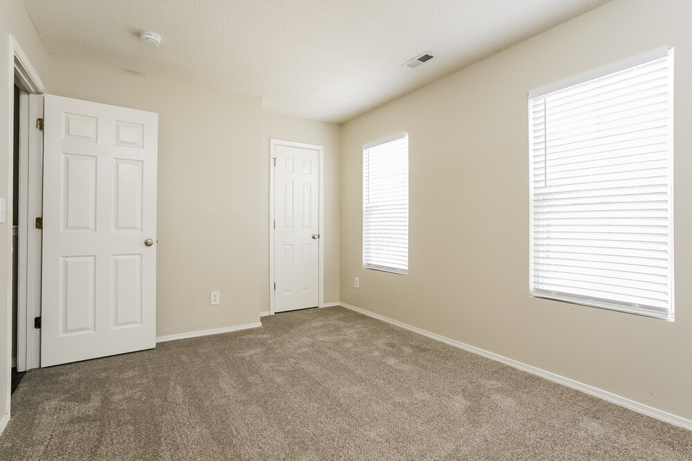 Building Photo - 925 Mailwood Dr